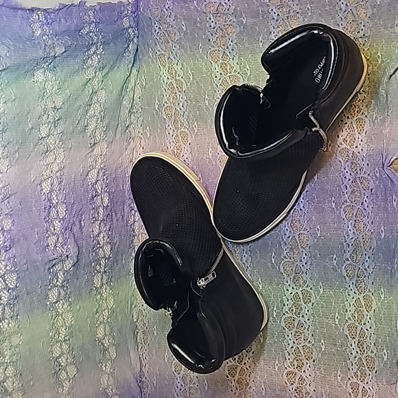 Mossimo Boot/Sneaker Wedge - Picture 3 of 4